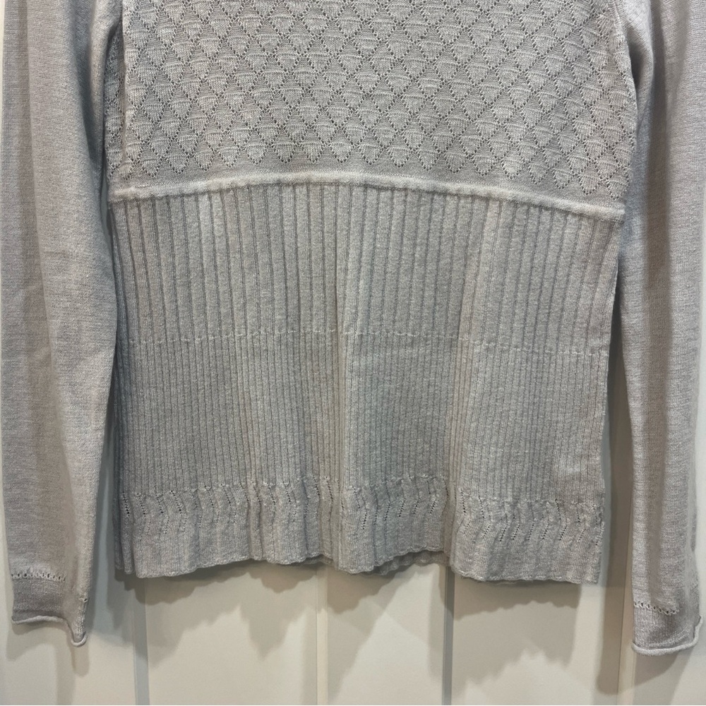 Guinevere Anthropologie Gray Silver Ribbed Lightweight Wool Sweater Size Medium - Picture 2 of 9